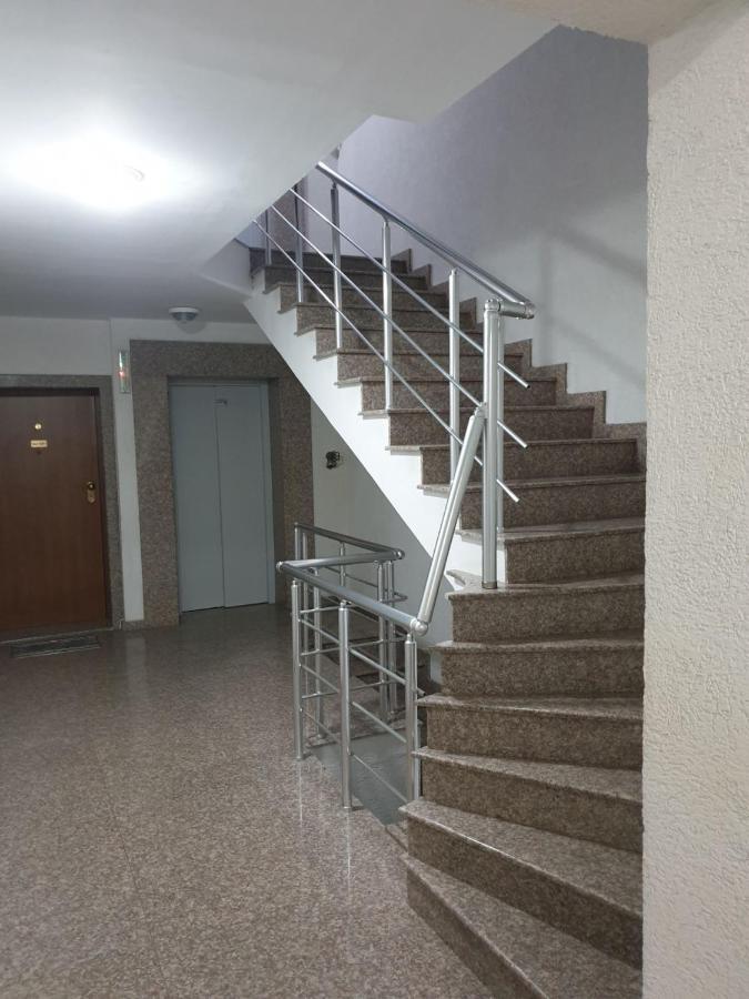 דירות וארנה Вселена מראה חיצוני תמונה